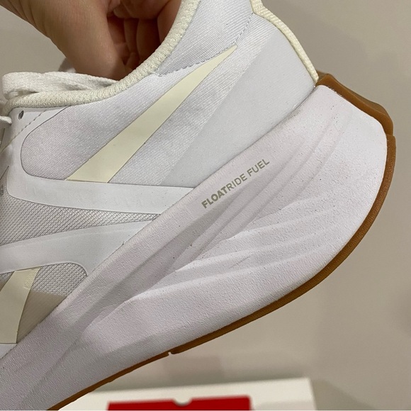 Reebok | White Running Shoes Sneakers 🤍 - Picture 6 of 12